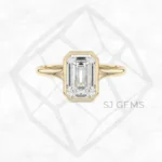 blowy bezel | emerald with 9k yellow gold metal and  shape diamond