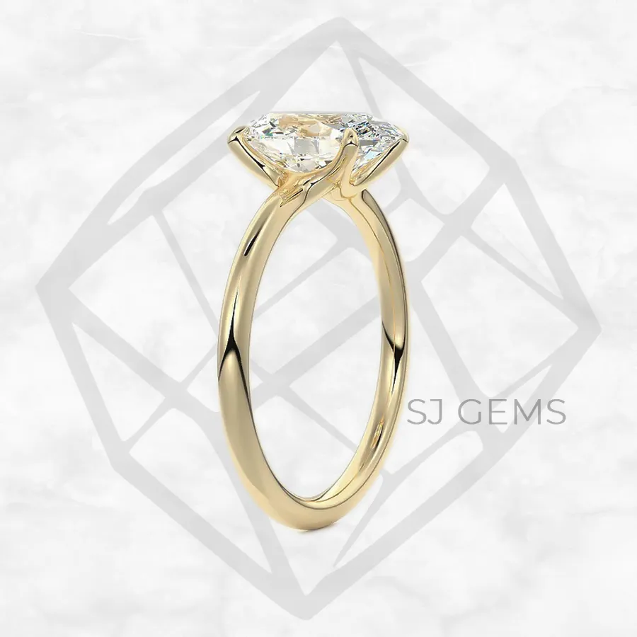 single spoon | oval with 9k yellow gold metal and  shape diamond