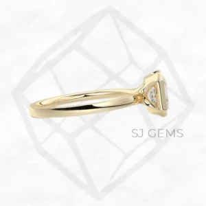 the embrace | asscher with 9k yellow gold metal and  shape diamond