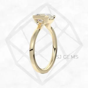 the embrace | asscher with 9k yellow gold metal and  shape diamond