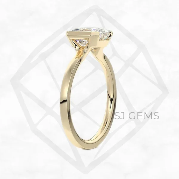 the embrace | asscher with 9k yellow gold metal and  shape diamond