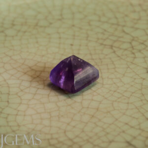 Amethyst 2.95ct Sugarloaf