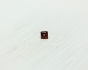 Pyrope Garnet 2mm Square