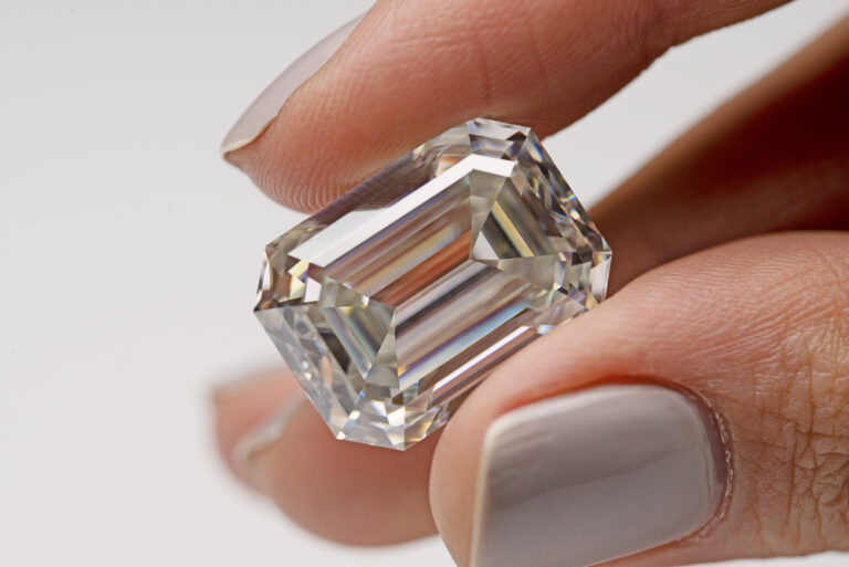 What is a VVS diamond and is it worth the cost?