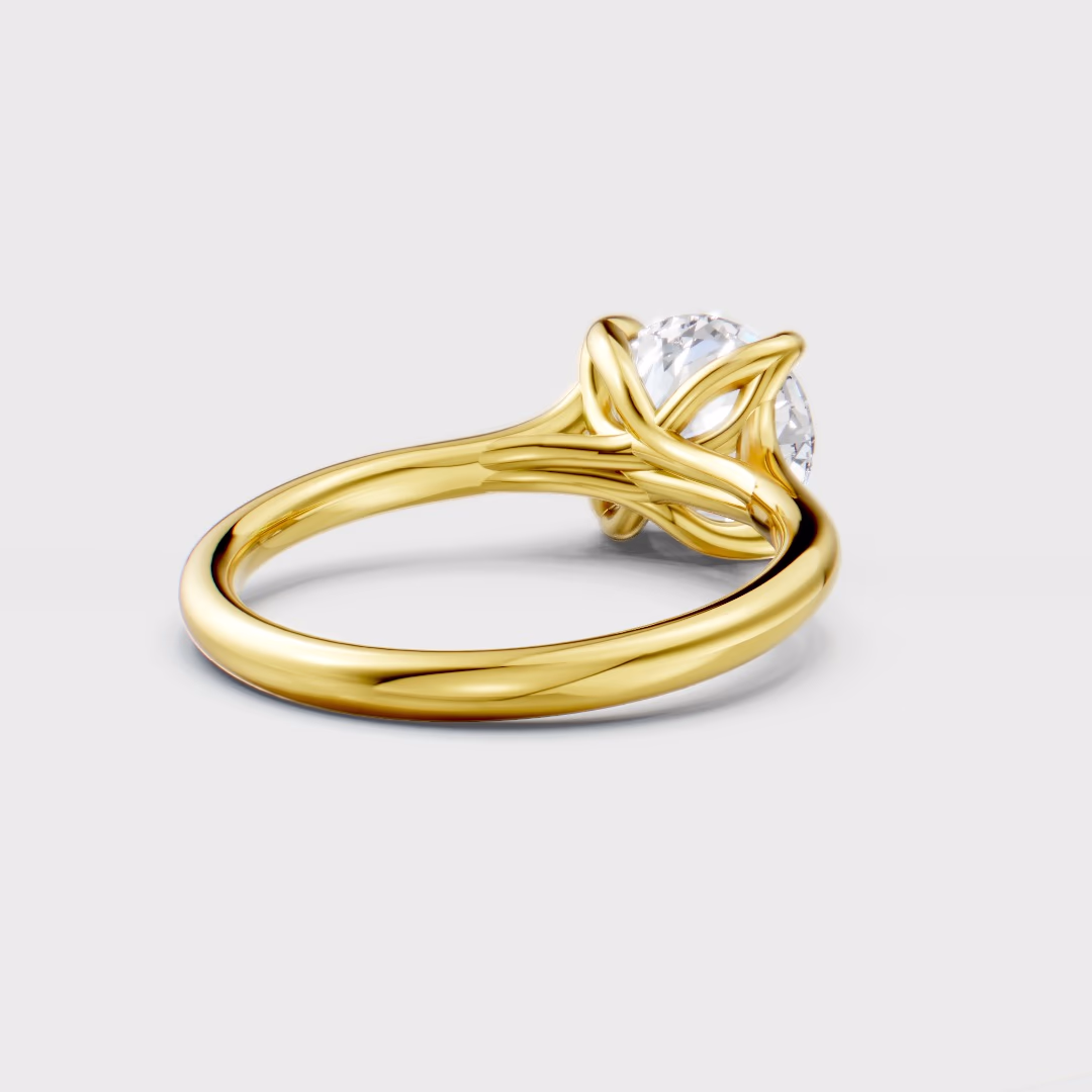 the yes | round with 9k yellow gold metal and  shape diamond